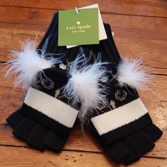 NWT - KATE SPADE Penguin Pop-Top Mittens - Picture 2 of 8